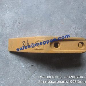 LW300FN middle bucket tooth 250200234