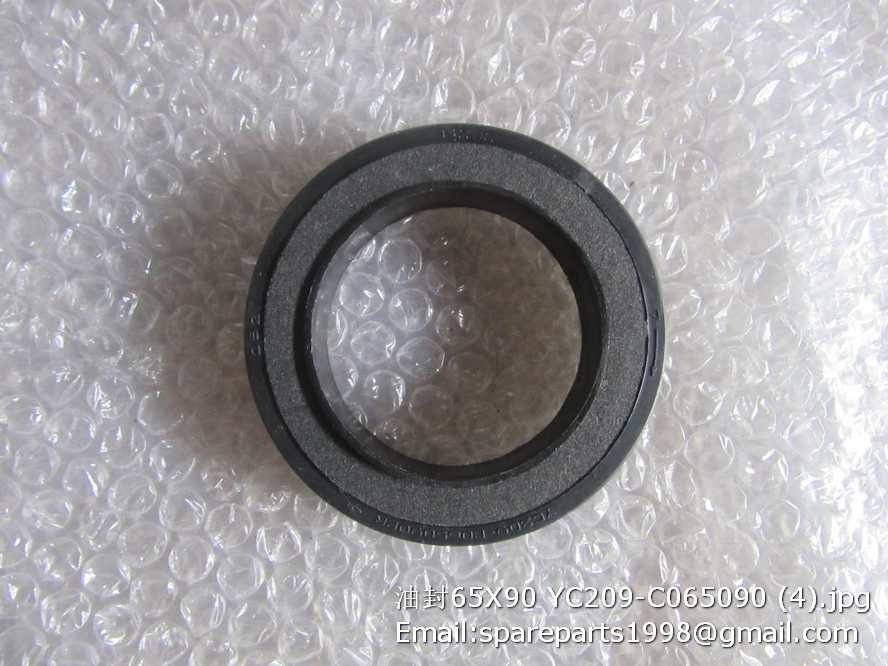 YC209-C065090 yuchai oil seal