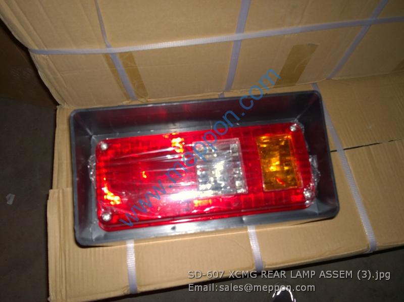SD-607 XCMG REAR LAMP ASSEM